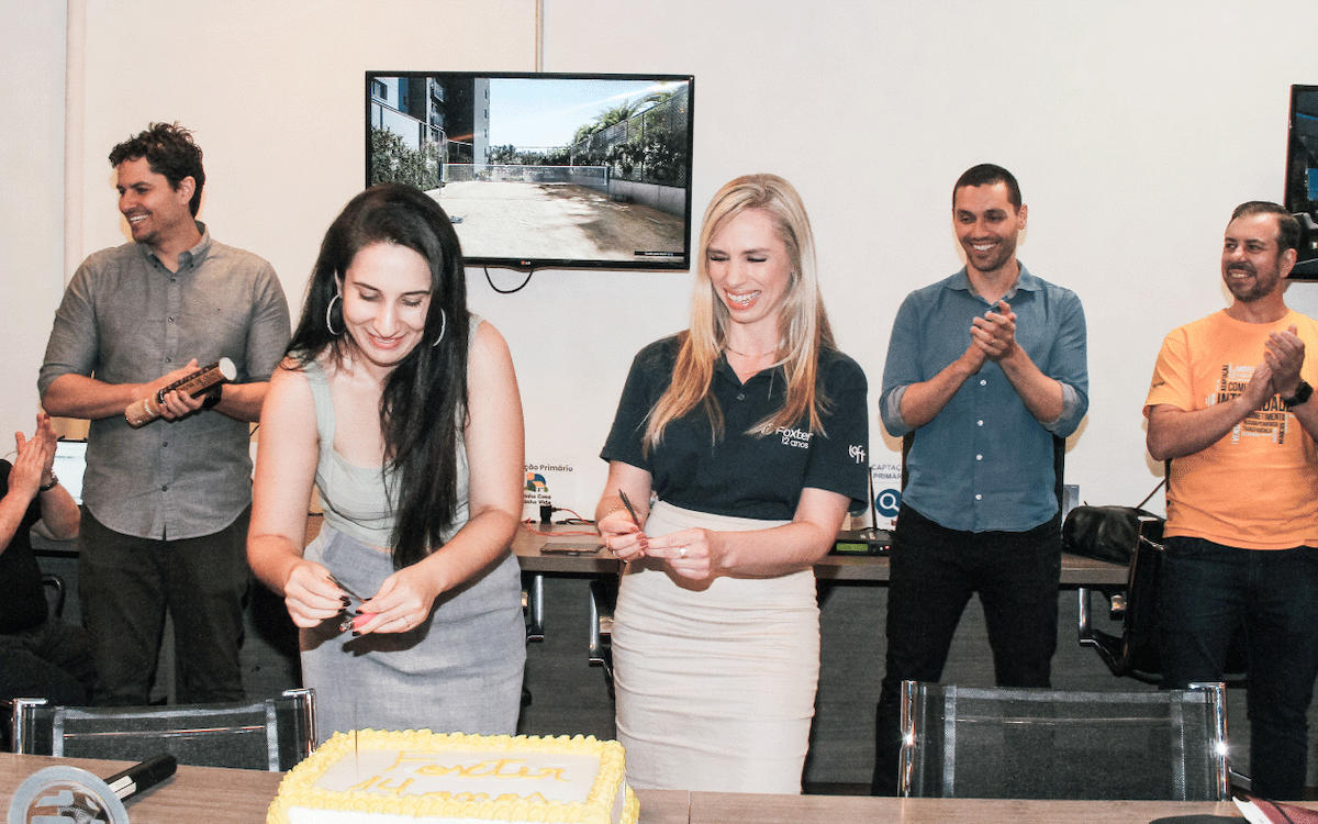 Felipe Engel (CEO), Cecília Abreu (Gerente de Relações Corporativas), Laura Nunes (Diretora Regional de Vendas), Fernando Erhart ( Diretor de Operações) e Sandro Eschberger (Gerente Comercial), respectivamente, da esquerda para a direita.